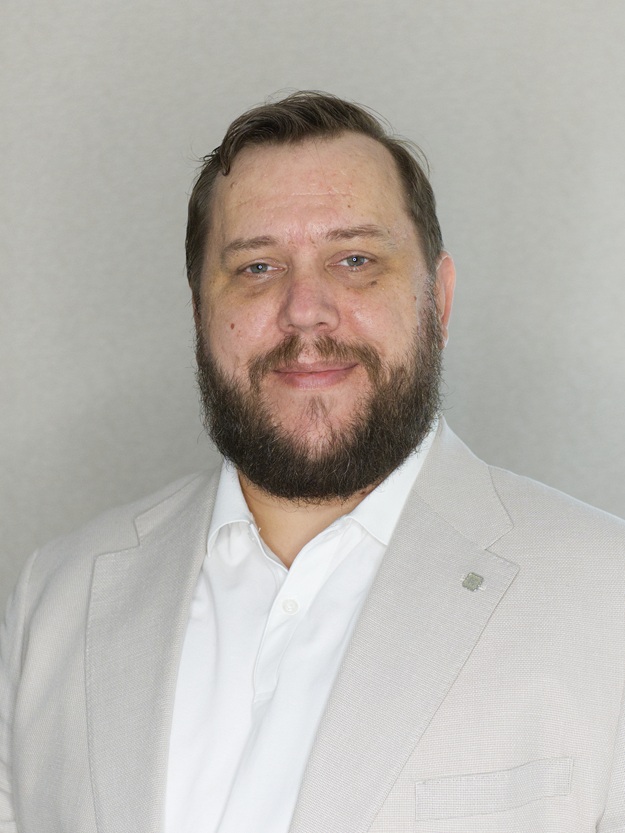 Yuriy Melnikov